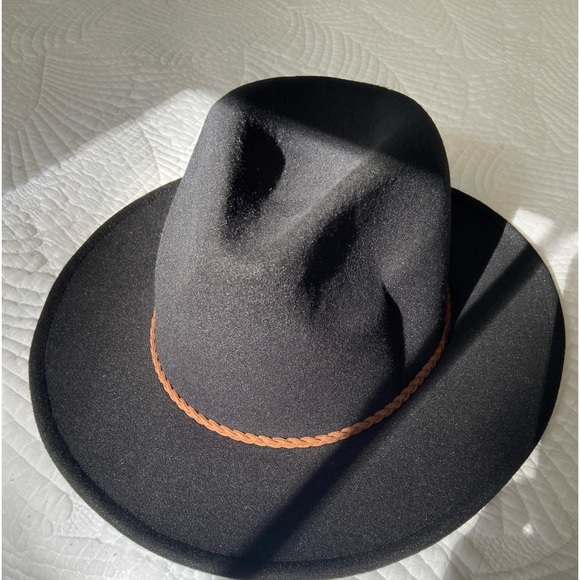 Black fedora hat - Picture 1 of 2
